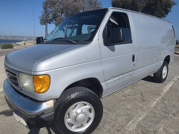 2006 Ford E-350 Super Duty - Photo 10
