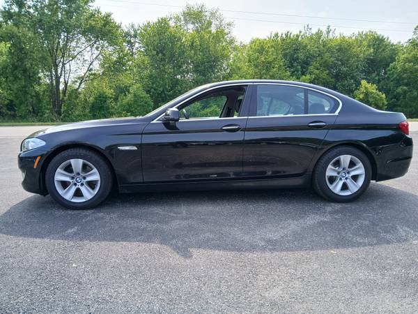 2013 BMW 5 SERIES - $7,999 (BEACH PARK, ILLINOIS)63618721444865124