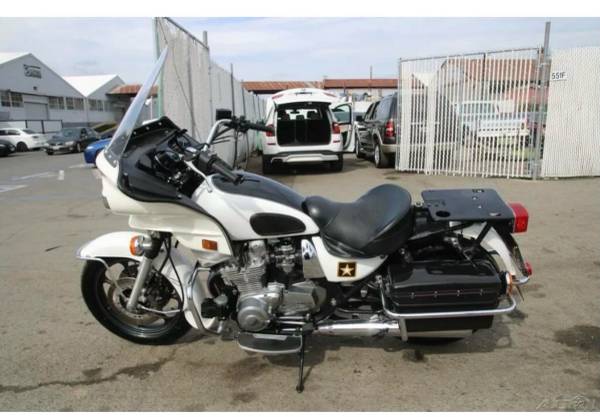 2005 kawasaki KZ1000p 1
