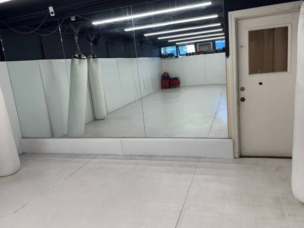 $1,950 / 616ft2 - Ground floor Retail/Exercise/Services commercial space- Lafayette (lafayette / orinda / moraga)63622983110145123