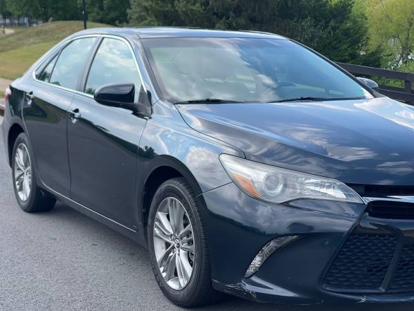 2015 Toyota Camry - $9,450 (Sterling)63439815636355121
