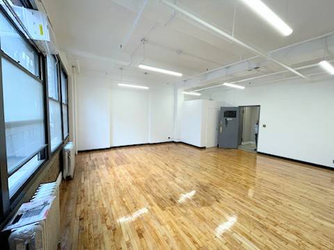 $2,700 / 900ft2 - 🛑*900 SQFT / $2700* EXPOSED BRICK WALL*OPEN SPACE* (Chelsea)63854384067715123