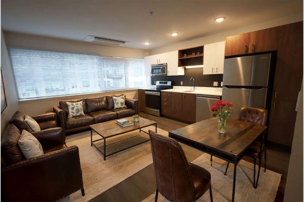 $1,789 / 1br - 439ft2 - On-Site Management, Hardwood Floors, Controlled Access Building (728 16th Street, Sacramento, CA)64043496270211121