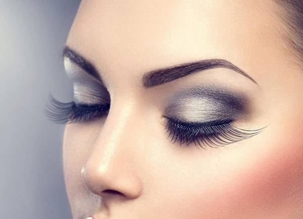 Full time licensed eyebrow threader wanted 1