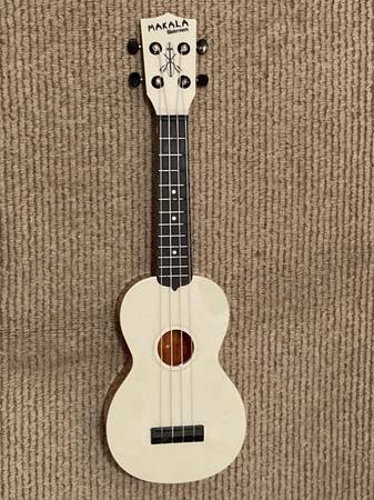 Ukulele Waterman Plastic Ukulele Makala 1