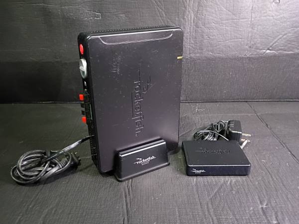 Rocketfish universal wireless rear speakers kit 1
