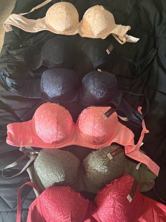 Bras 40c each$20 1