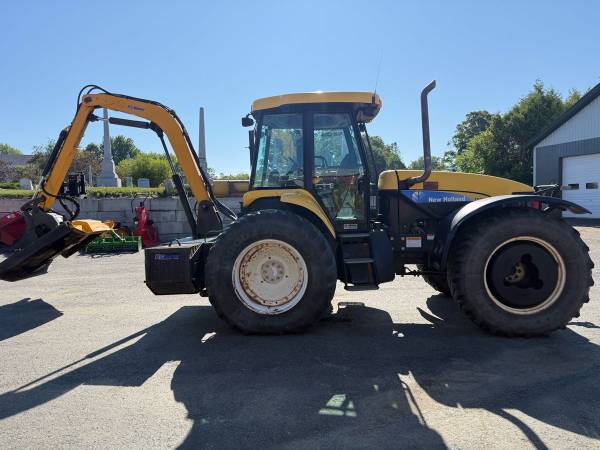 2010 New Holland TV 6070 tractor - farm & garden - by owner - sale