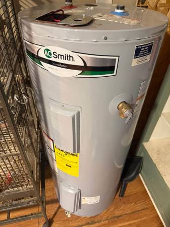 AO Smith - Electric Water Heater Tank - 50 Gallons - CAN INSTALL 1