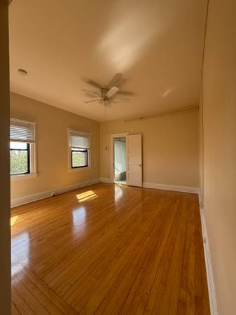 $2,599 / 335ft2 - Renovated Top Floor Studio Available NOW! Special Offer: 1-MONTH FREE! (Brookline)63996692327555121