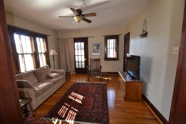 $1,395 / 1br - 650ft2 - E-4 Furnished 1BR by Mt Lookout Square (Mt. Lookout/Hyde Park)63974471681283121