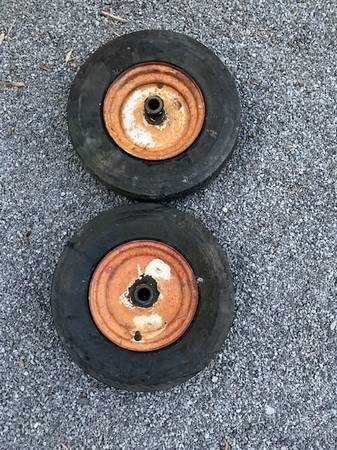 4.8 x 8 tires on rimes with 1 inch hole opening 1