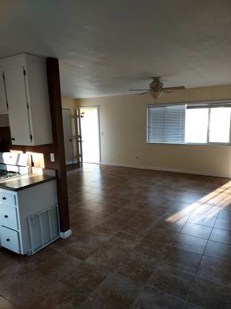 $1,450 / 2br - 2 bdr/ 1 bath 1000 Sq ft house w/ garage (Anderson)63972529176579120