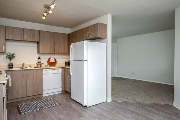 $1,525 / 1br - 747ft2 - Tour Today and Get $750 off Your 1st Month's Rent! (Vancouver, Vancouver Mall, Downtown Vancouver)63820795700099120