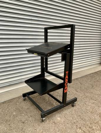 TASCAM Professional Equipment / reel to reel tilt table rolling stand 1