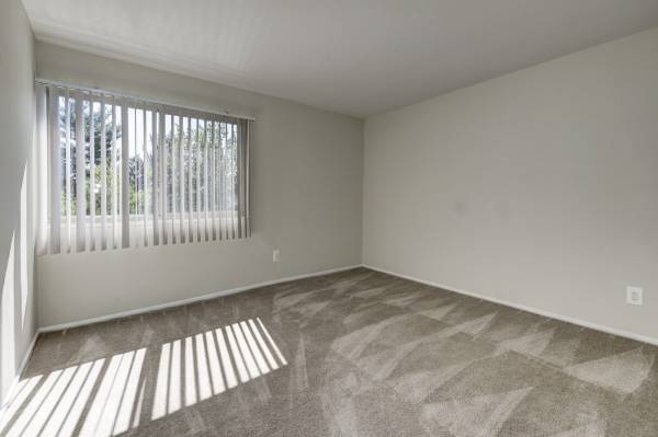 $2,300 / 2br - 885ft2 - The Lifestyle You Desire - 2 BDRM - Move ASAP / half-month free rent (Wheaton)64040362084995121