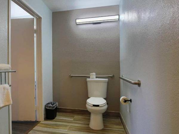 $399 / 1br - NEW WEEKLY RATE - Enjoy an All-Inclusive Stay, Great Location, Pets OK (Natomas & Smf Airport)64044023273729124