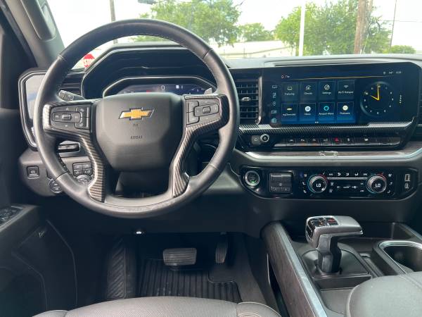 2022 Chevrolet Silverado LTZ WE - Photo 12