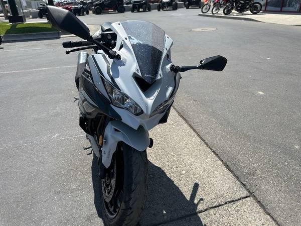 NEW KAWASAKI NINJA ZX 4RR ABS - motorcycles/scooters - by