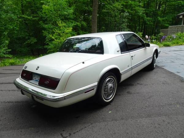 1989 Buick Riviera - $4,000 (Orono)63470066483971124