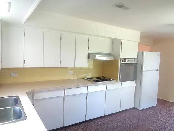 $800 / 3br - 1670ft2 - This 3-bedroom, 1-bath home (Houghton Lake)64037724875394122