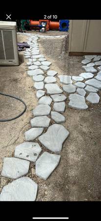 Concrete stepping stones 1