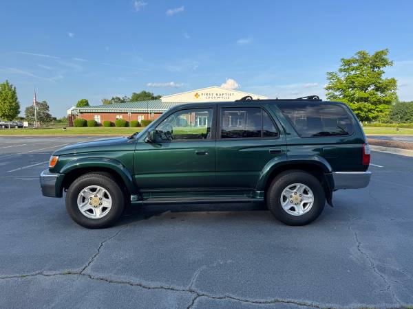 2001 Toyota 4Runner SR5 - $5,900 (Loganville)63621080491649124