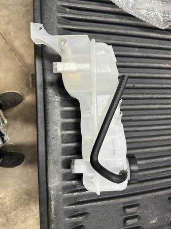 BRTEC Coolant Reservoir with Cap 1999 2000 2001 2002 2003 2004 2005 fo 1