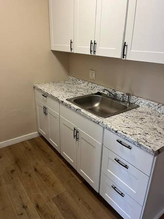 $1800.00 / 1br - 480ft2 - 55+ or Disabled 1bed 1 bath Condo Unit63998605524738123