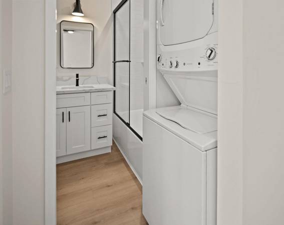 $2,695 / 2br - Stainless Appliances - Incl WD - Close To Restaurants, Shops & More (San Diego)63998601699587122