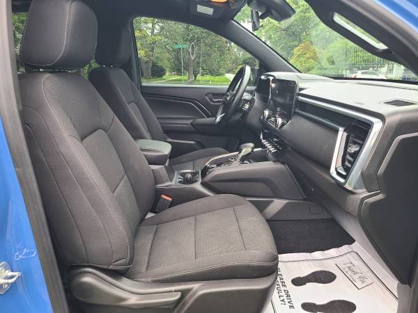 2025 GMC Canyon Elevation 4WD - Photo 15