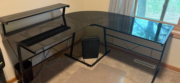 Computer desk/work station 1