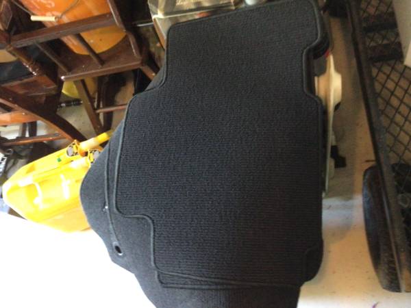 Carpet Mats Cadillac Escalade ESV 1