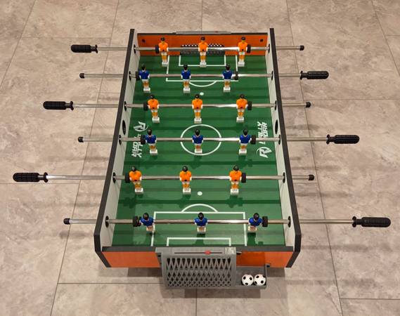 Rally & Roar Tabletop Foosball – Like New 1