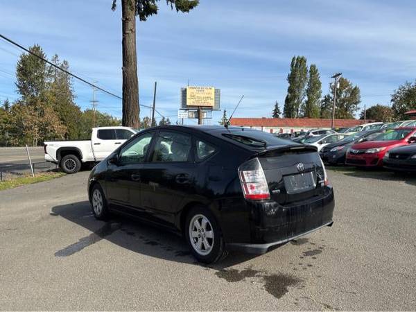 2005 Toyota Prius 4-Door Liftback - $3,999 (Lynnwood, WA)63441537861633124