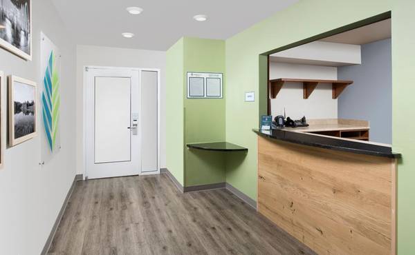 $410 / 1br - Clean, Safe, and Budget-Friendly Weekly Rates - No Deposit! (888 Arnold Commons Dr, Arnold, MO)63770186642051122