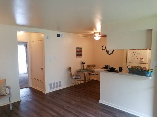 $769 / 1br - **2 MILES FROM CAMPUS* CLOSE TO NORTHGATE** AVAILABLE SOON!!!63821794238209123