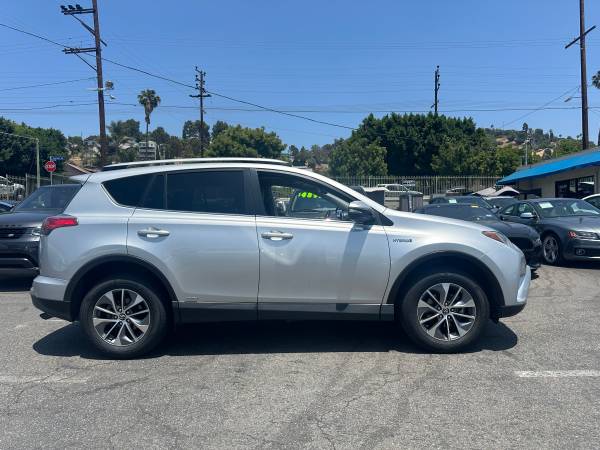 2016 TOYOTA RAV4 XLE AWD HYBRID - $15,895 (LA)63470047043459124