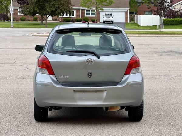2010 Toyota Yaris - $6,500 (Glenview)63616745351171124