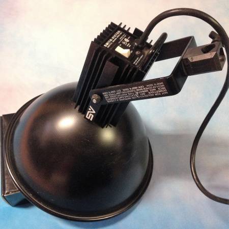 23 ) SMITH-PHOTOGRAPHIC LIGHT 1