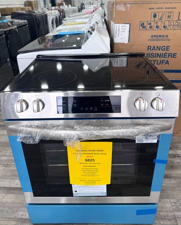 Frigidaire 30”W Openbox Stainless Steel Glasstop Electric Range 1