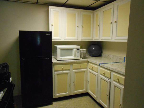 Spacious and Quiet lower level apartment, 1
