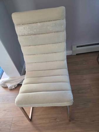 four dinning chairs + covers 1