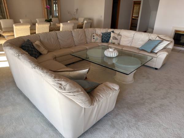 Leather sectional sofa 1