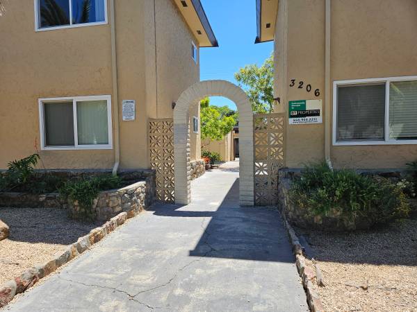 $2,595 / 2br - Newly Remodeled Apartment 2 Bed, 1 Bath West San Jose "Bt Properties" (san jose west)64000751938562120