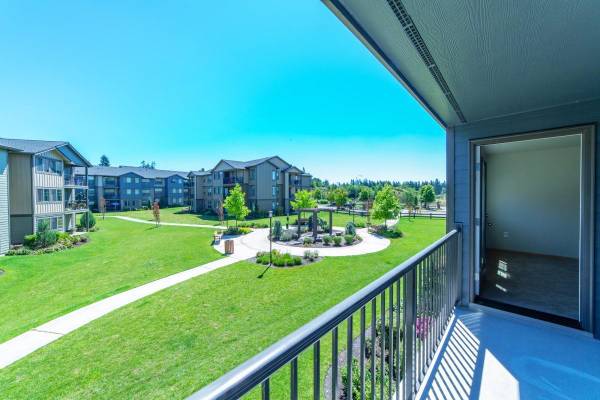 $2,081 / 2br - 867ft2 - Microwave, Business Center, Parcel Pending Package Handling (Lakeland Hills)63408953726593124