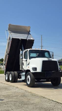 2015 Freightliner 108SD Tandem HD - Photo 15