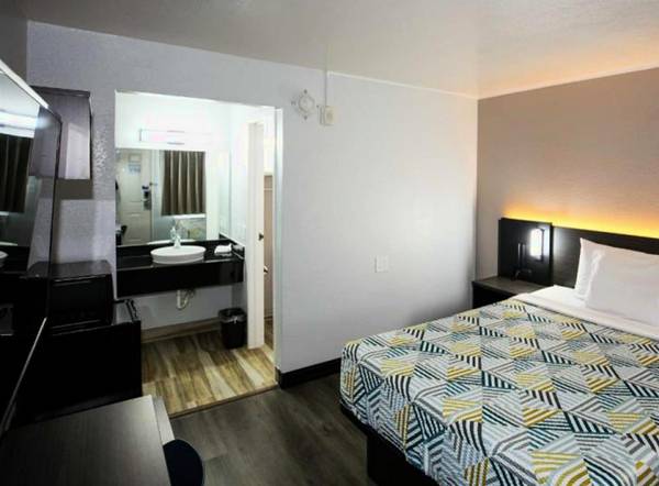 $399 / 1br - ? NEW SPECIAL: FLAT WEEKLY RATE! WiFi, TV, Pool, Business Center (Natomas & Smf Airport)64043666485507124