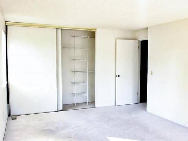 $1,400 / 2br - 950ft2 - Vida cómoda de 2 dormitorios/2 baños con instalación de lavandería en el lugar63821647635585122