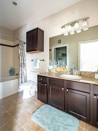 $1,780 / 1br - 1003ft2 - Pets Welcome! We accept indoor cats and dogs! Ask for details! (Franklin - North)63924811596930123